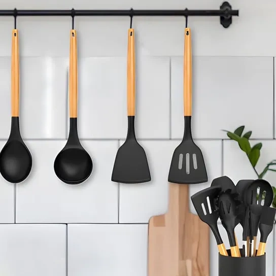 Zestaw przyborów kuchennych 12 elementów