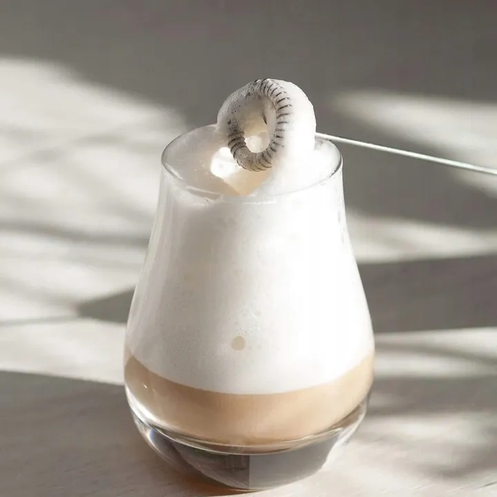 Spieniacz do kawy elektryczny czarny