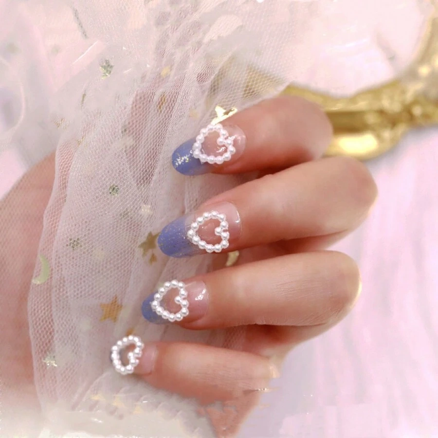 Ozdoby w kształcie serduszek 3D do paznokci