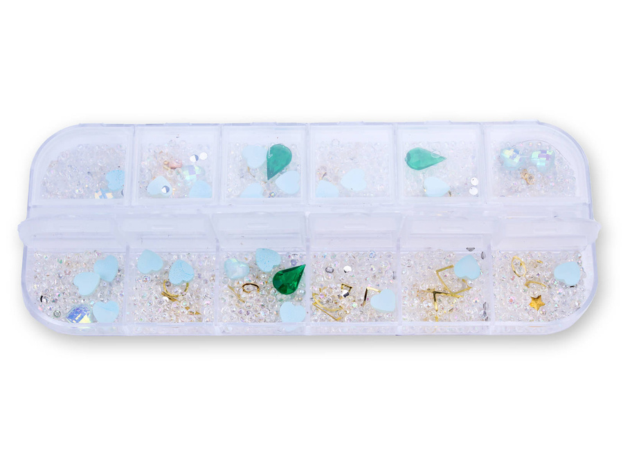 Zestaw ozdób do paznokci mix kryształki, serduszka, złote elementy - kasetka