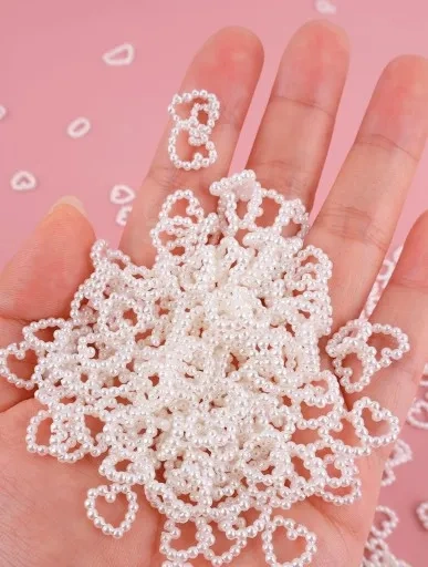 Ozdoby w kształcie serduszek 3D do paznokci