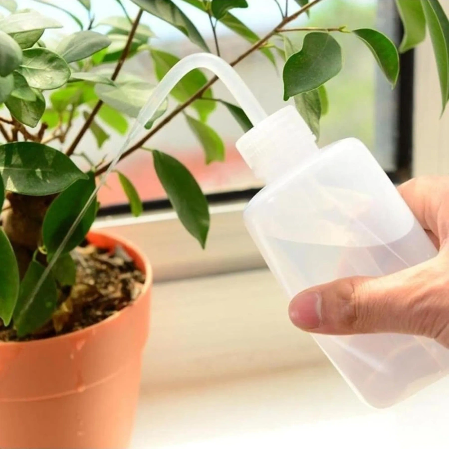 Butelka tryskawka z dozownikiem 150 ml