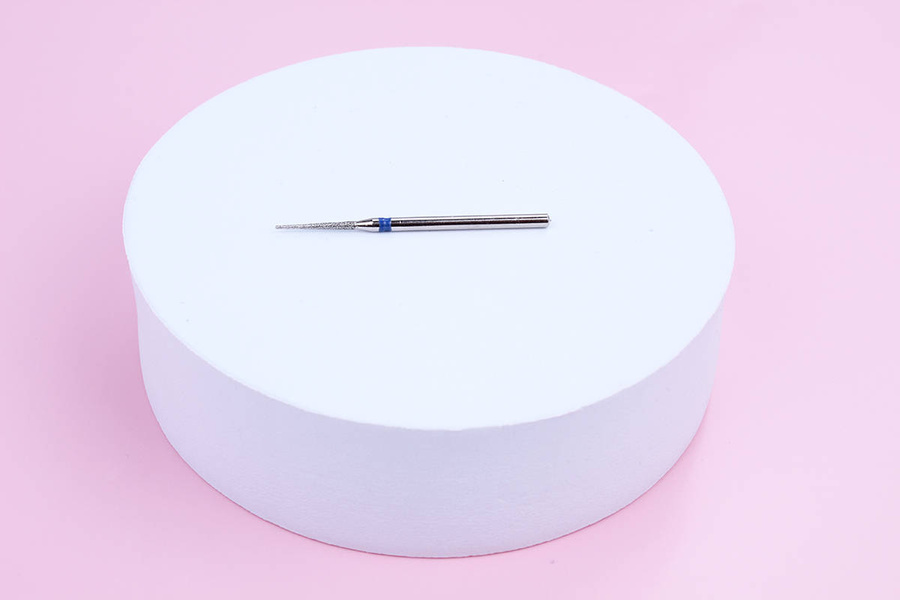 Frez diamentowy szpic średni