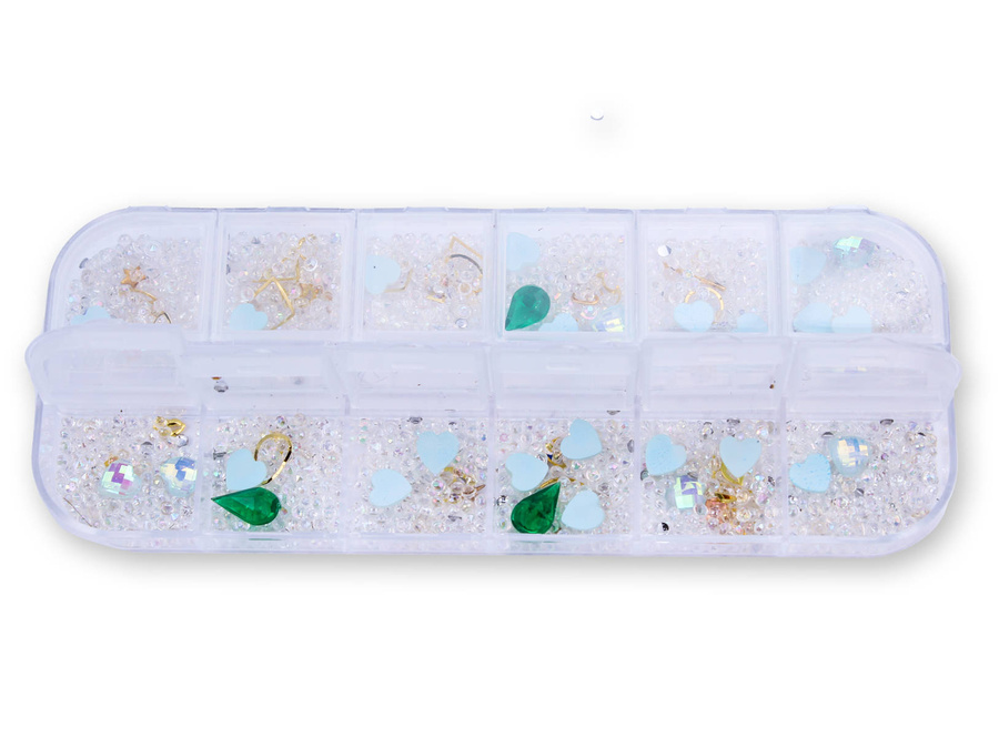 Zestaw ozdób do paznokci mix kryształki, serduszka, złote elementy - kasetka