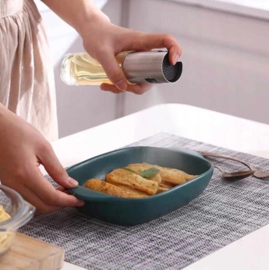 Dozownik do oliwy z rozpylaczem 100 ml