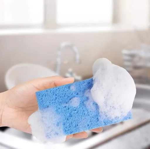 Spieniający dozownik do płynów biały