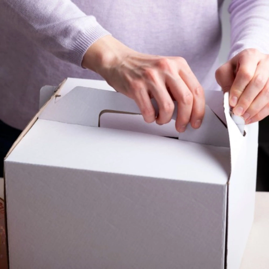 Karton na tort z uchwytem 26x26x25 cm