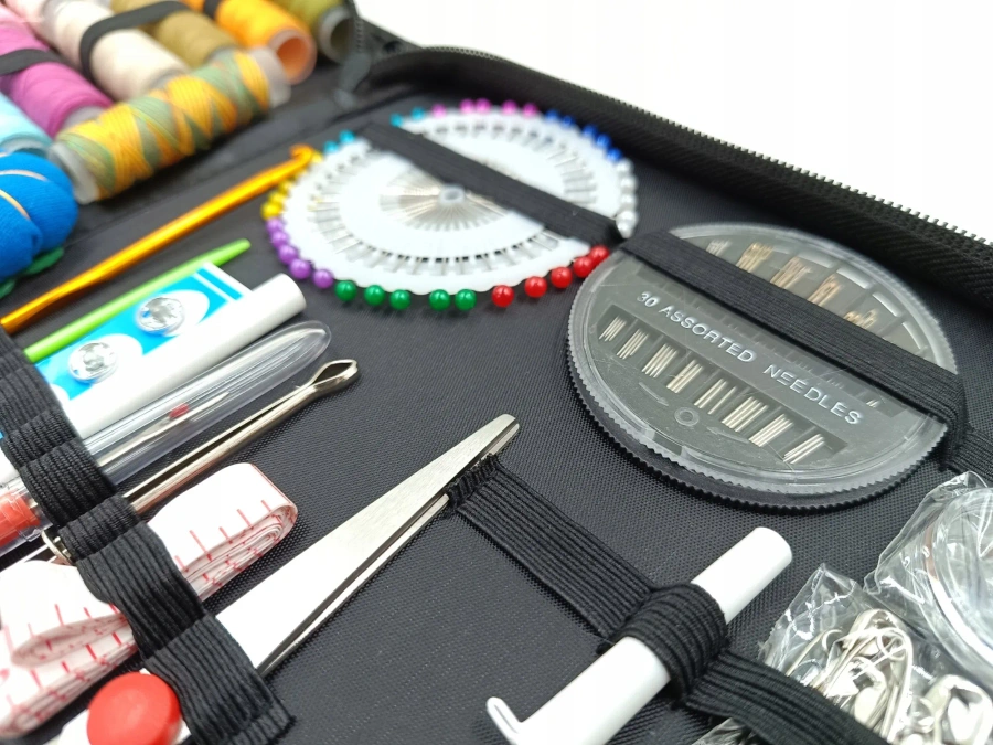 Zestaw do szycia przybornik krawiecki - igły, nitki nożyczki